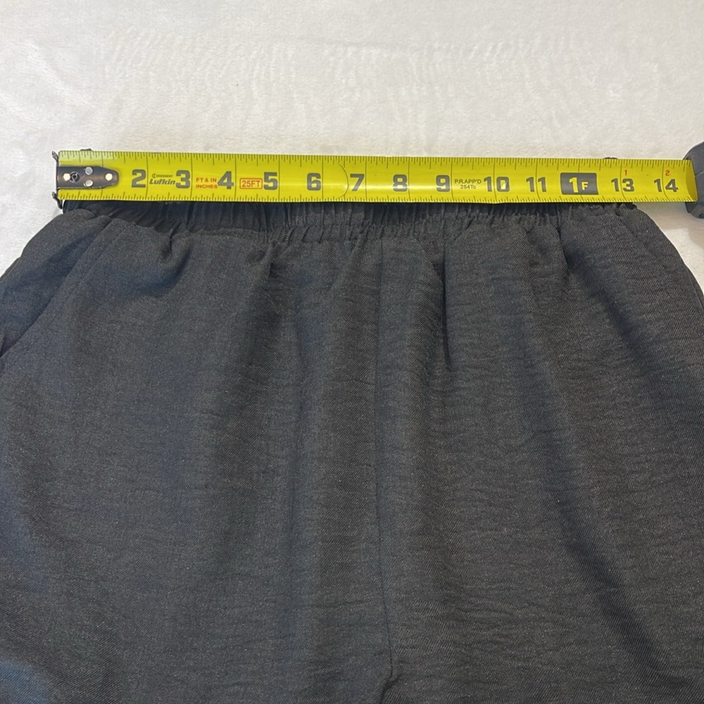 ENTRO SIZE S Black and White Women's Shorts, under shorts built in. - Picture 4 of 7